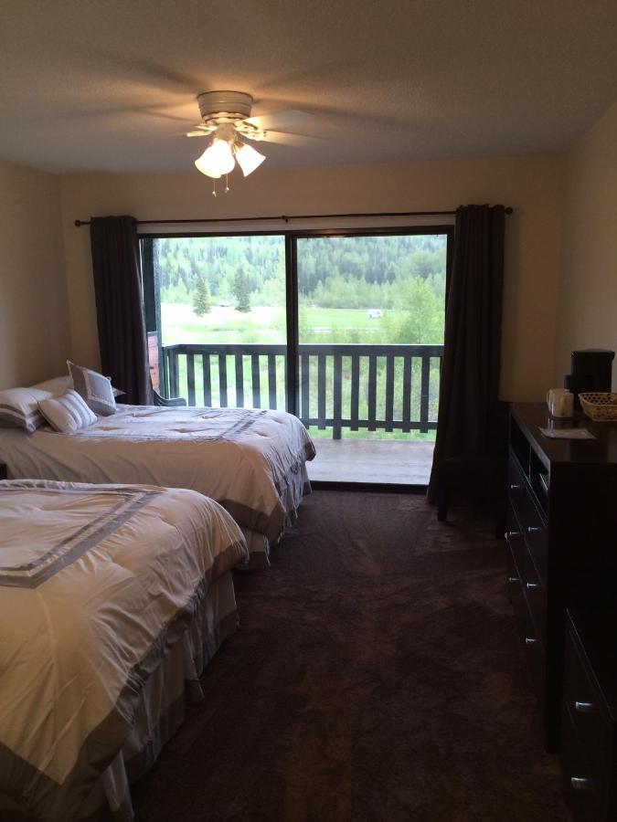 Helmcken Falls Lodge Cabin Rooms And Rv Park Clearwater Dış mekan fotoğraf