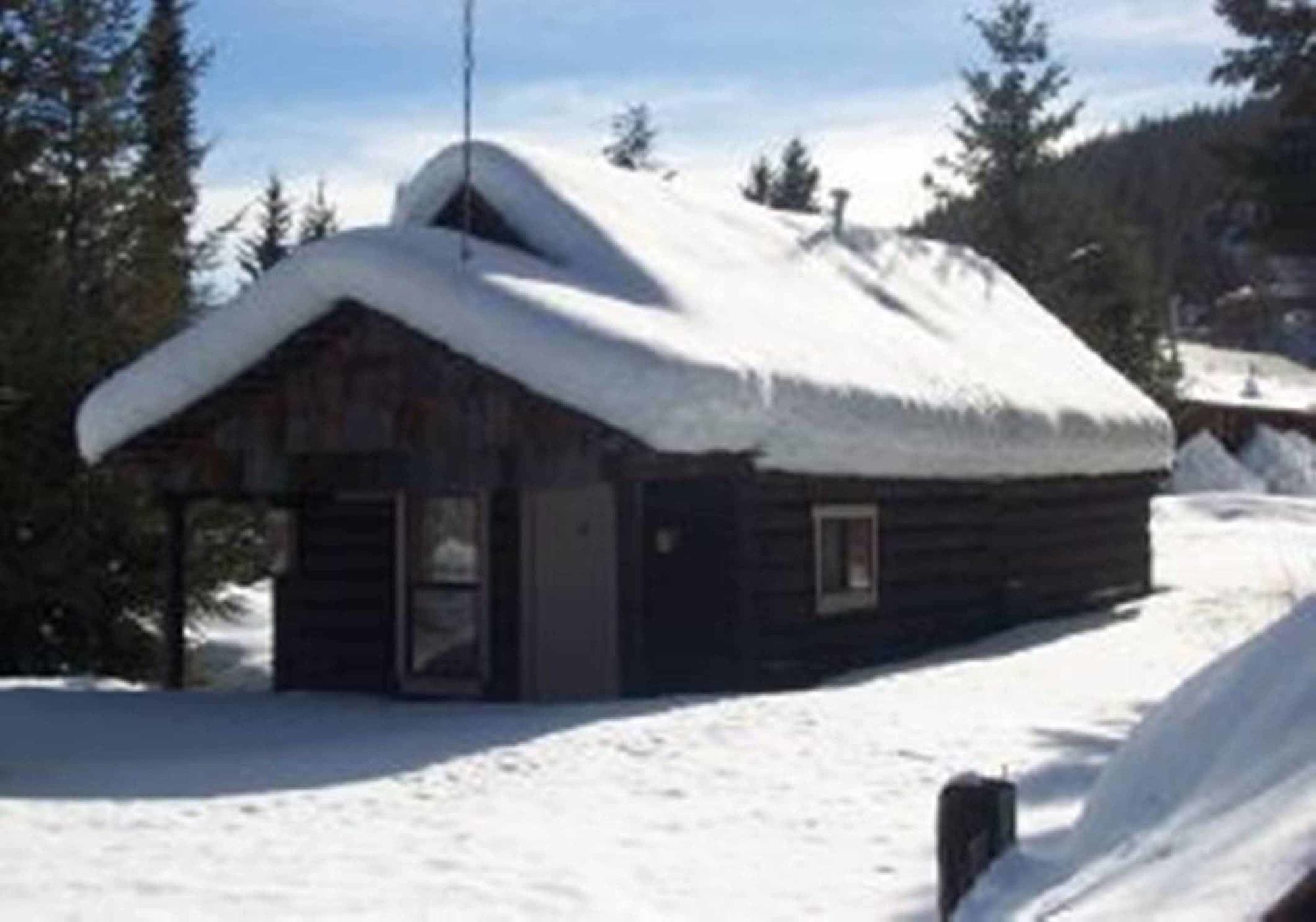 Helmcken Falls Lodge Cabin Rooms And Rv Park Clearwater Dış mekan fotoğraf